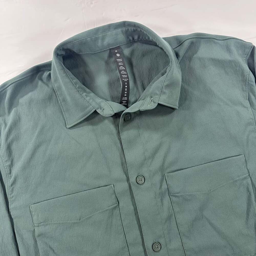 Lululemon Commission Green Long Sleeve Button Down Shirt Size M Pocket